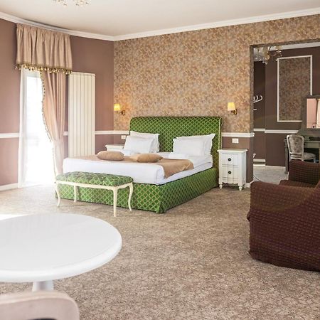 Villa Boutique Lafayette Бухарест Экстерьер фото